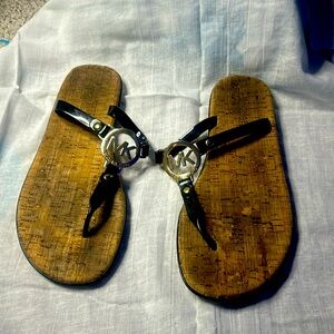 Michael kors sandals size 7